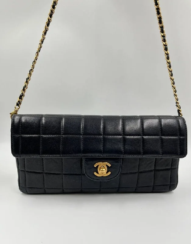 Chanel bags with leather and tweed combinationsChanel Chocolate Bar Bag