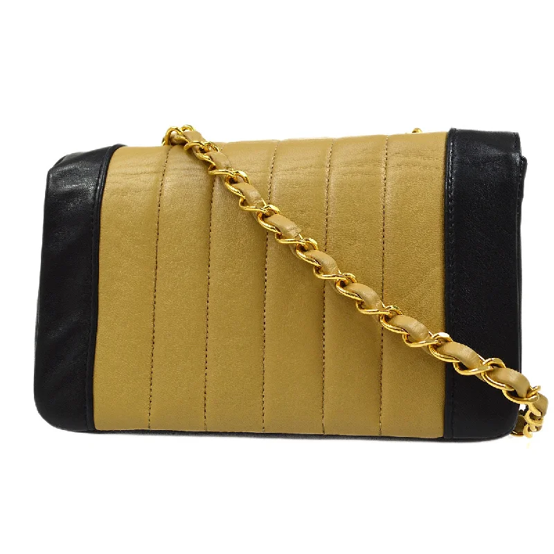 Chanel Small Crossbody Bag for TravelCHANEL★ 1991-1994 Lambskin Vertical Border Flap Mini 44032