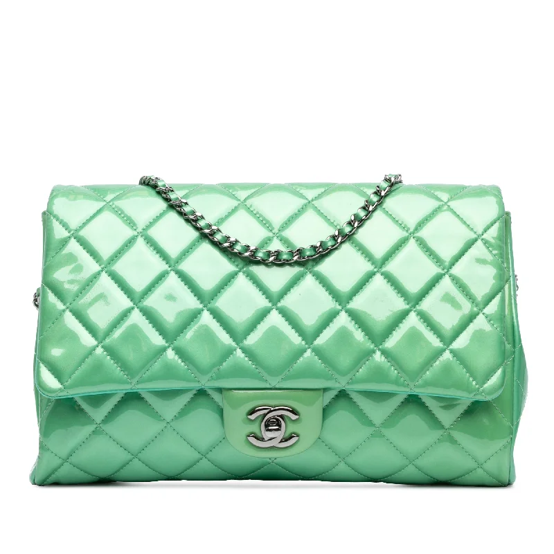 Chanel New Arrival Handbag with Gold HardwareGreen Chanel CC Quilted Patent Clutch with Chain Shoulder Bag