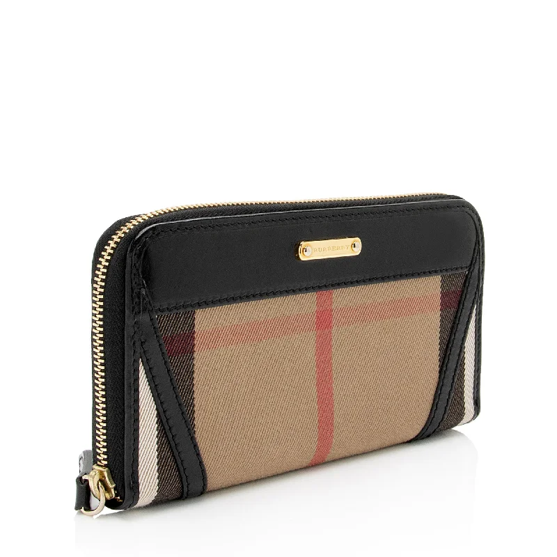 Miniature Burberry Crossbody Bags for Evening OutBurberry House Check Bridle Ziggy Zip Around Wallet (SHF-HNJnMY)