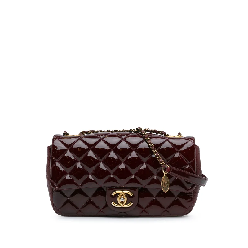 Chanel bags with adjustable chain strapsRed Chanel Paris-Salzburg Patent CC Eyelet Flap Shoulder Bag