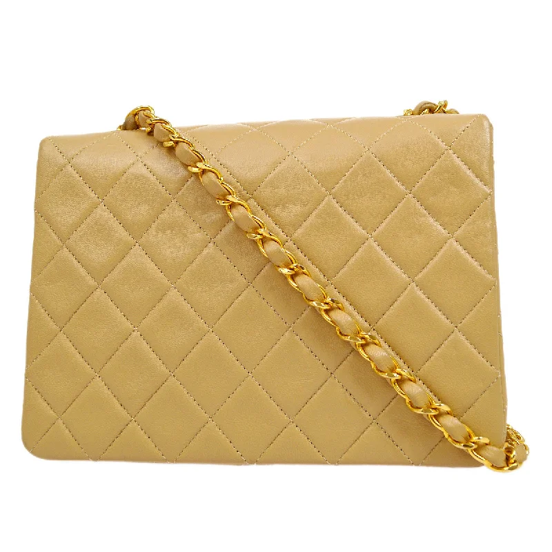 Chanel bags for women who appreciate fine craftsmanshipCHANEL★ 1989-1991 Classic Square Flap Beige Lambskin 95971