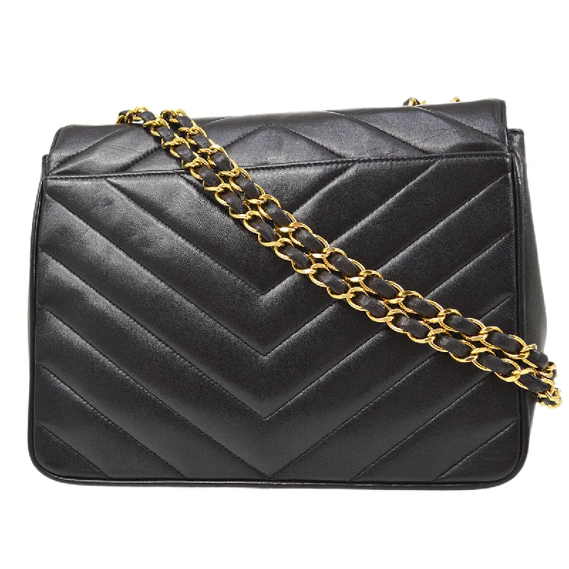 Chanel bags for those who value investment piecesCHANEL★ 1991-1994 Black Lambskin Chevron Letter Flap Bag Small 14355