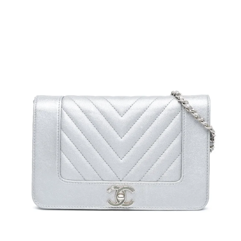 Chanel bags with chain and leather strap combinationsSilver Chanel Chevron Quilted Metallic Lambskin Mademoiselle Wallet On Chain Shoulder Bag