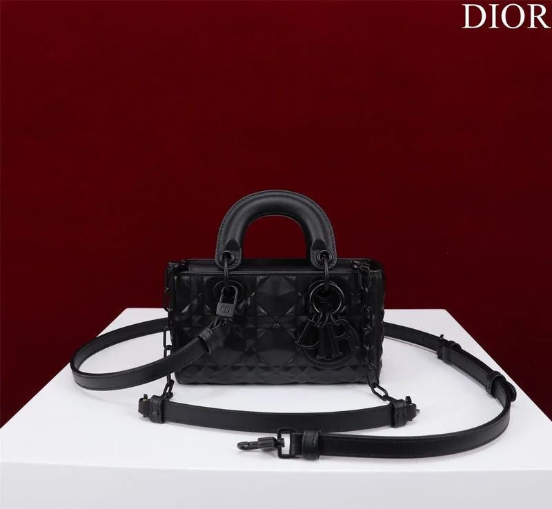 Christian Dior handbags with a back - pocket for quick storageBC - Dior Bags - 1662