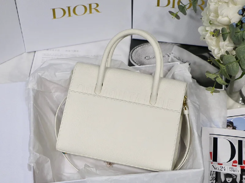 Stylish Christian Dior shoulder bags with a tassel - adorned zipperChristian Dior Bags  886