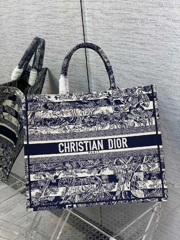 Stylish Christian Dior shoulder bags with a tassel - adorned zipperChristian Dior - Luxury Bags  405