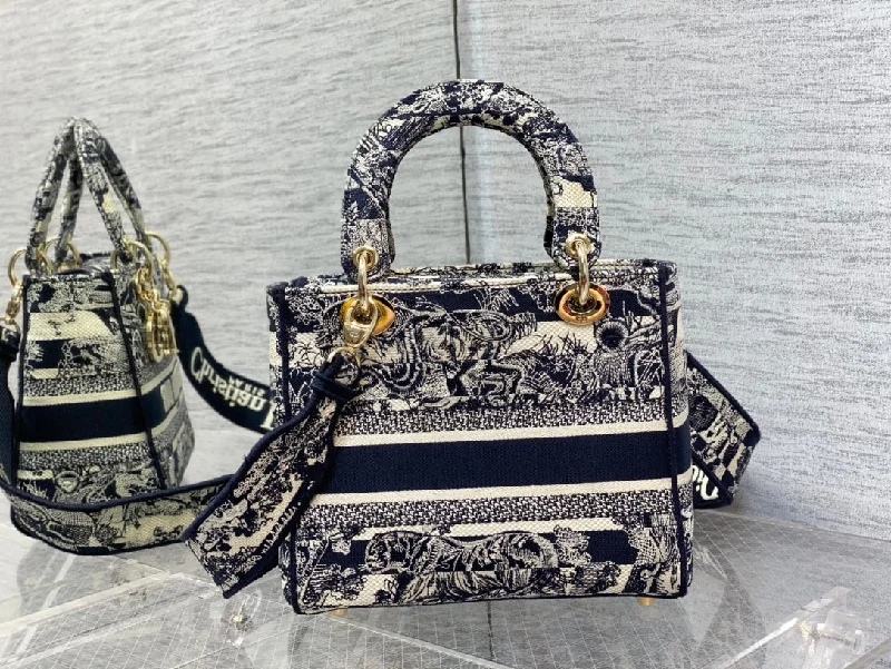 Christian Dior bags with a side - pocket for holding a water bottleChristian Dior - Luxury Bags  410