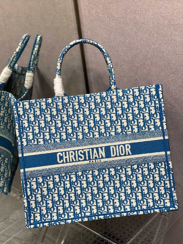 Christian Dior bags with a quilted pattern and gold - toned hardwareChristian Dior - Luxury Bags  427