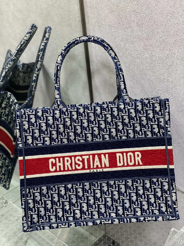 Christian Dior crossbody bags with a front - flap pocket for easy accessChristian Dior - Luxury Bags  450