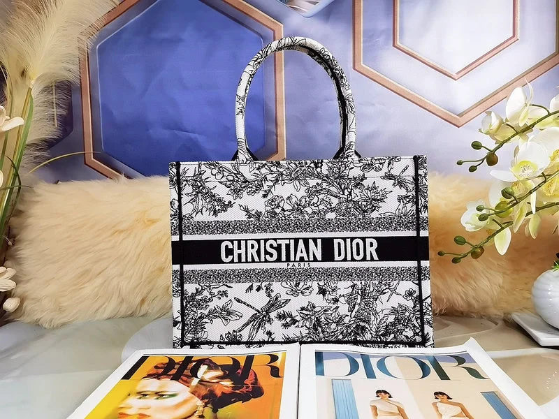 Christian Dior Saddle bags with a studded trim for a bold lookGlitzybags - Dior Bags - 4622