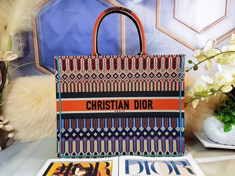 Fashion - forward Christian Dior tote bags for the modern womanGlitzybags - Dior Bags - 4710